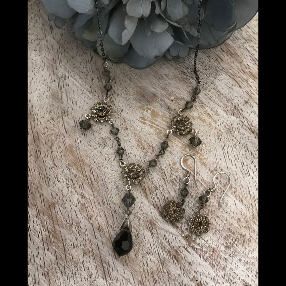 Vintage Look Gray Sparkly Necklace & Earring Set